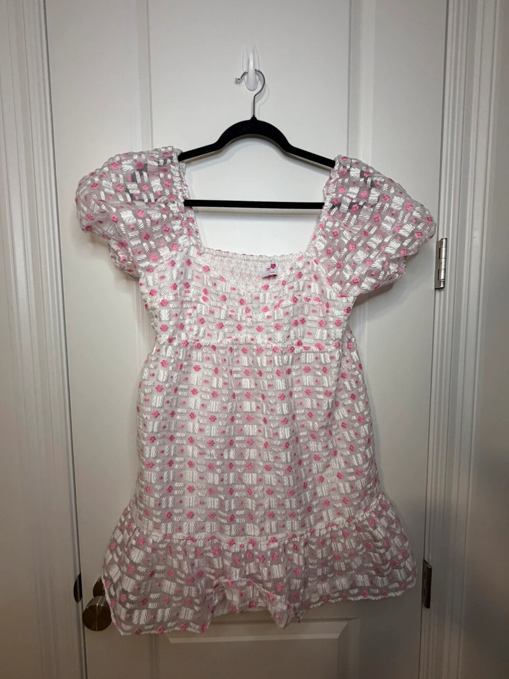 Buddy Love sweetheart dress size medium pink and white floral embroidered